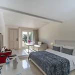Ξενοδοχείο Oliviera Private Island - Kalem Island 4*