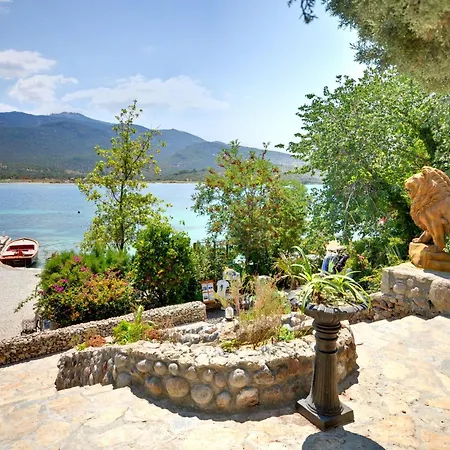 Oliviera Private Island - Kalem Island