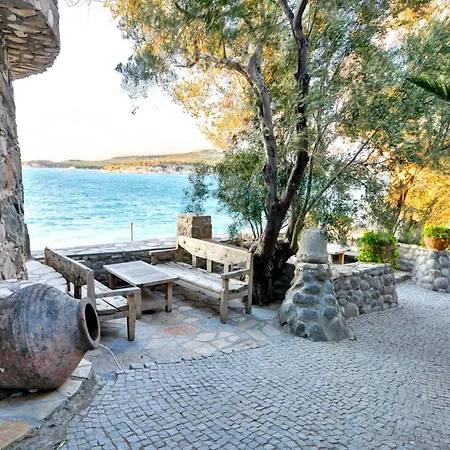 Oliviera Private Island - Kalem Island