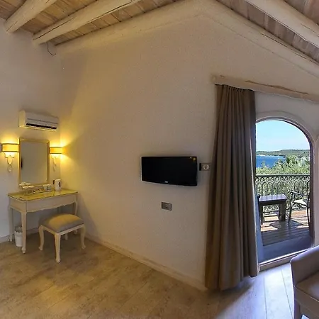 Oliviera Private Island - Kalem Island 4*