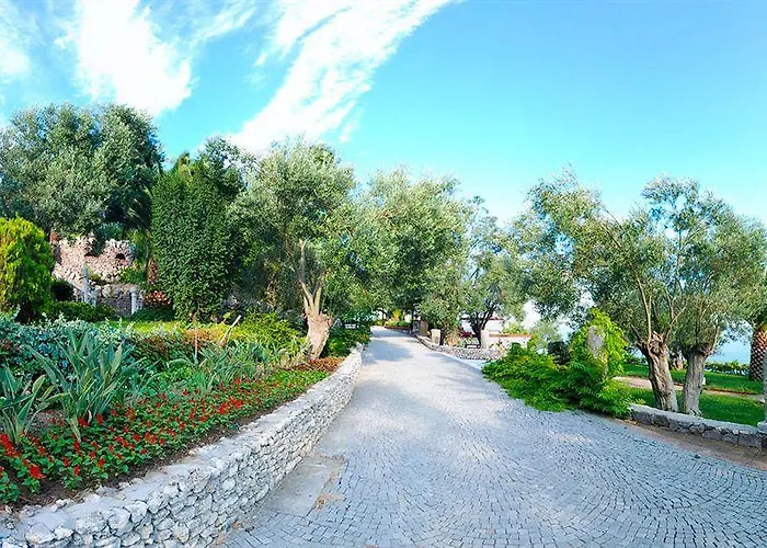 Hotel Oliviera Private Island - Kalem Island 4*