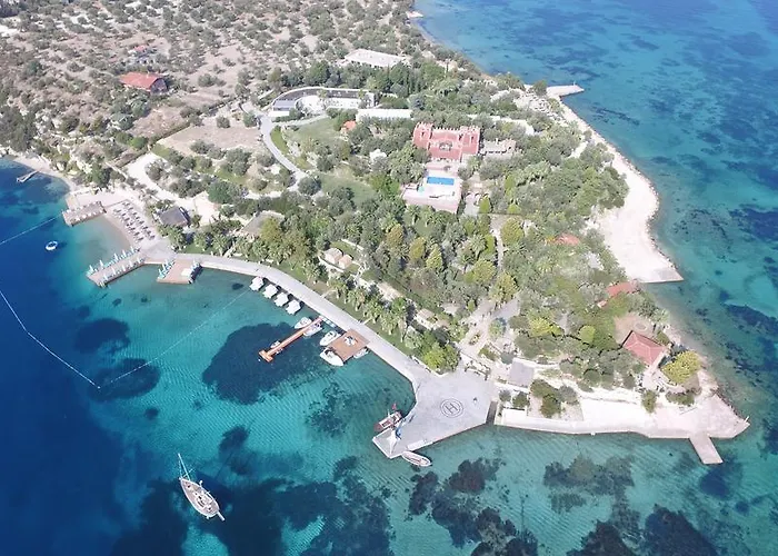 Отель Oliviera Private Island - Kalem Island 4*