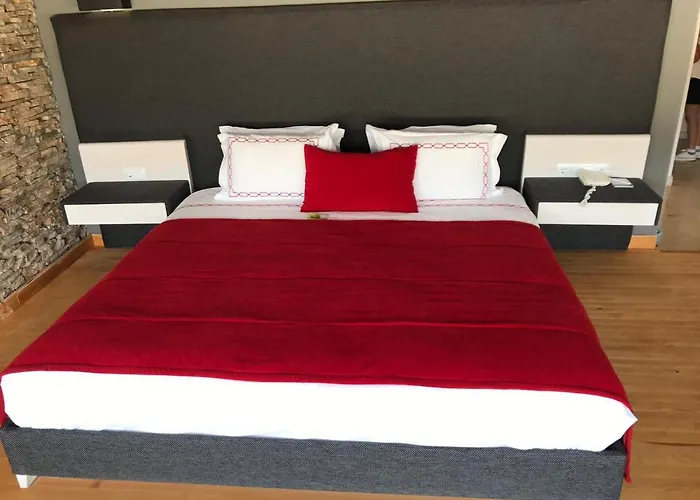 Отель Oliviera Private Island - Kalem Island 4*