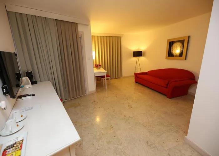 Oliviera Private Island - Kalem Island