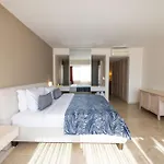 Hotel Oliviera Private Island - Kalem Island