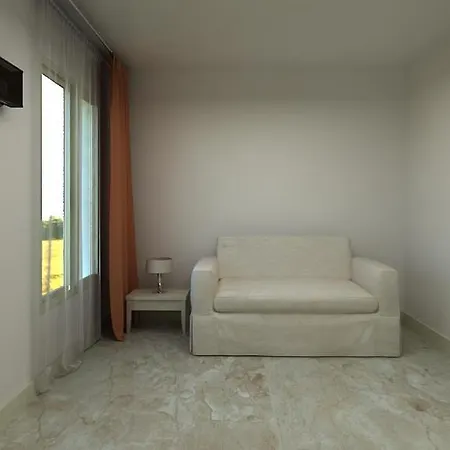 Oliviera Private Island - Kalem Island